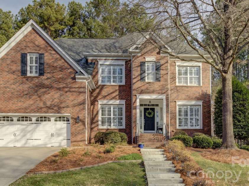 16336 Crystal Downs Lane, Charlotte, NC 28278.  MLS# CAR4335534, YatesRealty ID 2329. 