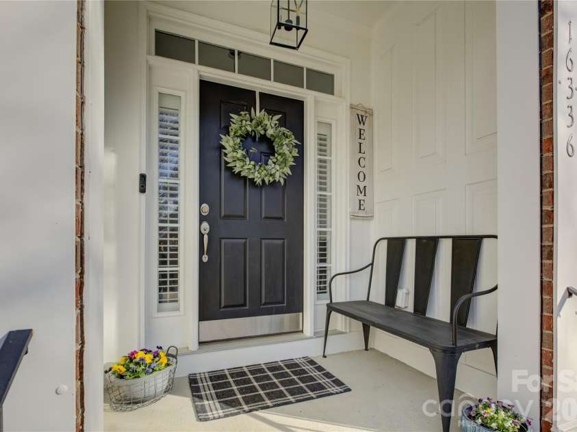 16336 Crystal Downs Lane, Charlotte, NC 28278.  MLS# CAR4335534, YatesRealty ID 2329. 