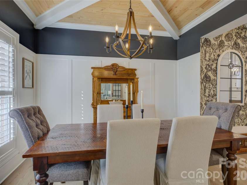 16336 Crystal Downs Lane, Charlotte, NC 28278.  MLS# CAR4335534, YatesRealty ID 2329. 