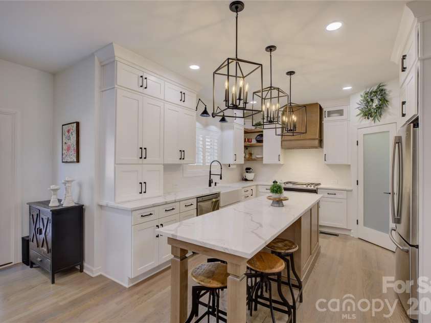 16336 Crystal Downs Lane, Charlotte, NC 28278.  MLS# CAR4335534, YatesRealty ID 2329. 