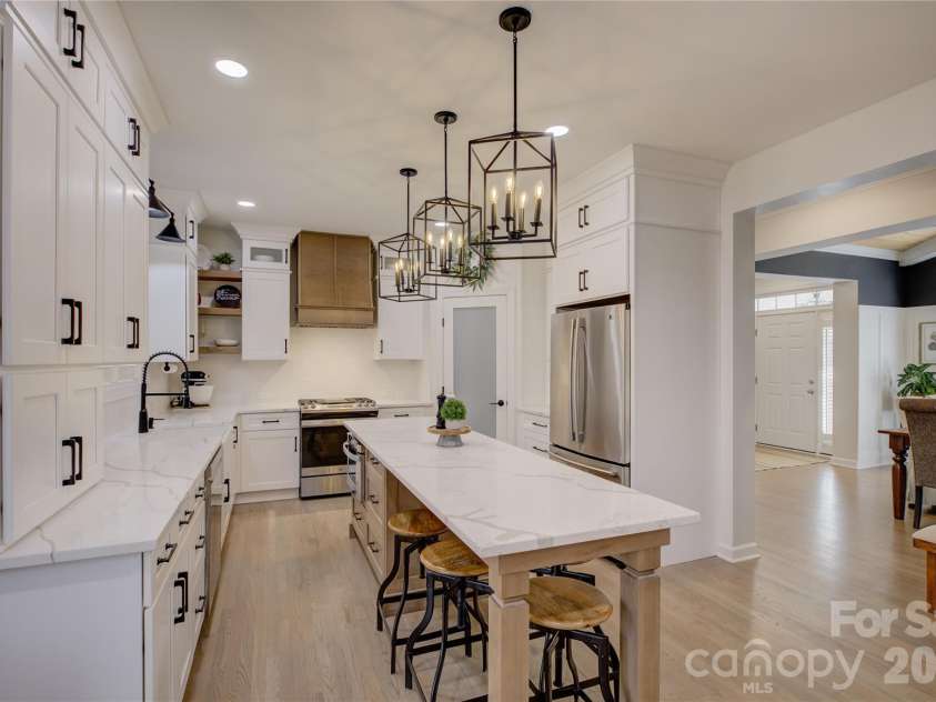 16336 Crystal Downs Lane, Charlotte, NC 28278.  MLS# CAR4335534, YatesRealty ID 2329. 
