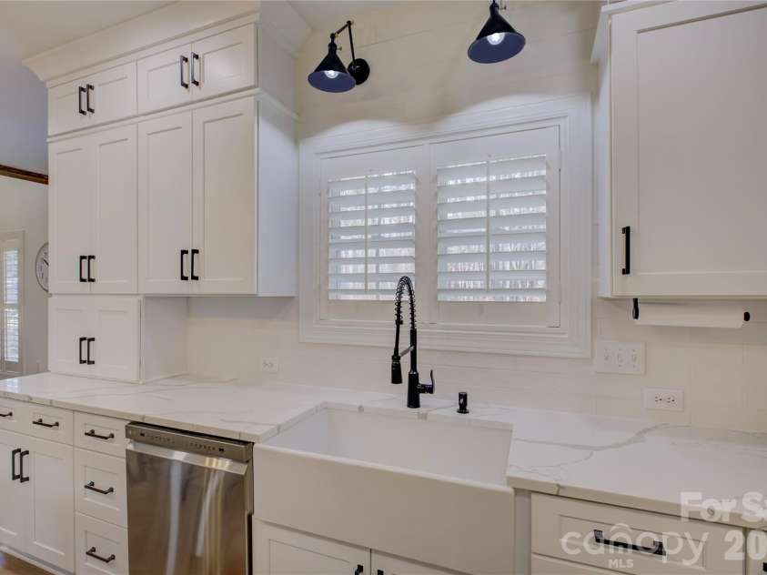 16336 Crystal Downs Lane, Charlotte, NC 28278.  MLS# CAR4335534, YatesRealty ID 2329. 