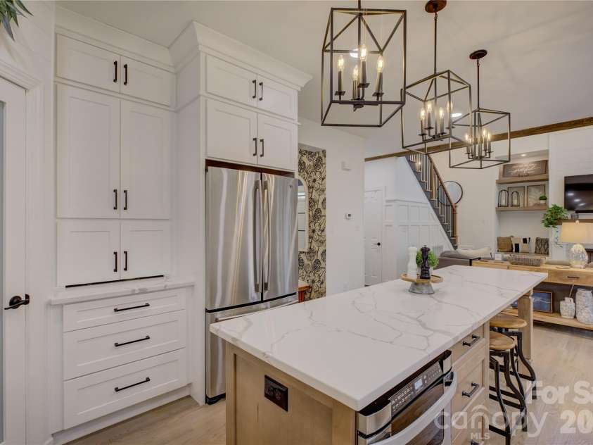 16336 Crystal Downs Lane, Charlotte, NC 28278.  MLS# CAR4335534, YatesRealty ID 2329. 