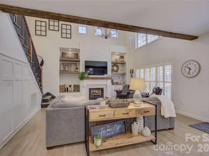 16336 Crystal Downs Lane, Charlotte, NC 28278.  MLS# CAR4335534, YatesRealty ID 2329. 