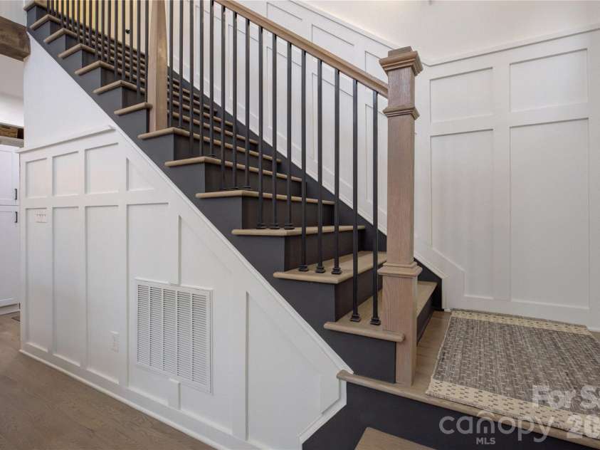 16336 Crystal Downs Lane, Charlotte, NC 28278.  MLS# CAR4335534, YatesRealty ID 2329. 