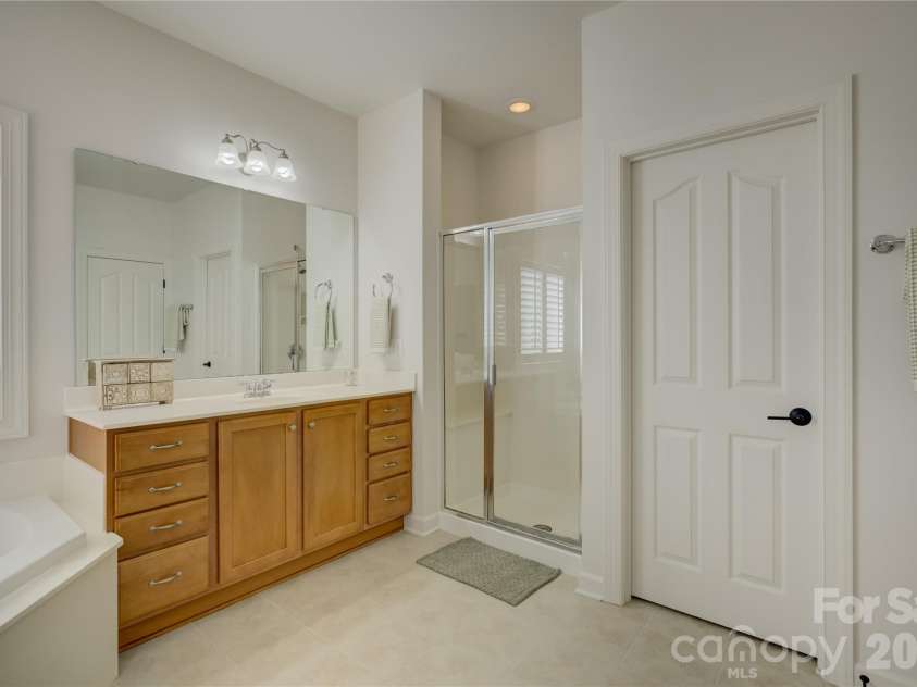 16336 Crystal Downs Lane, Charlotte, NC 28278.  MLS# CAR4335534, YatesRealty ID 2329. 