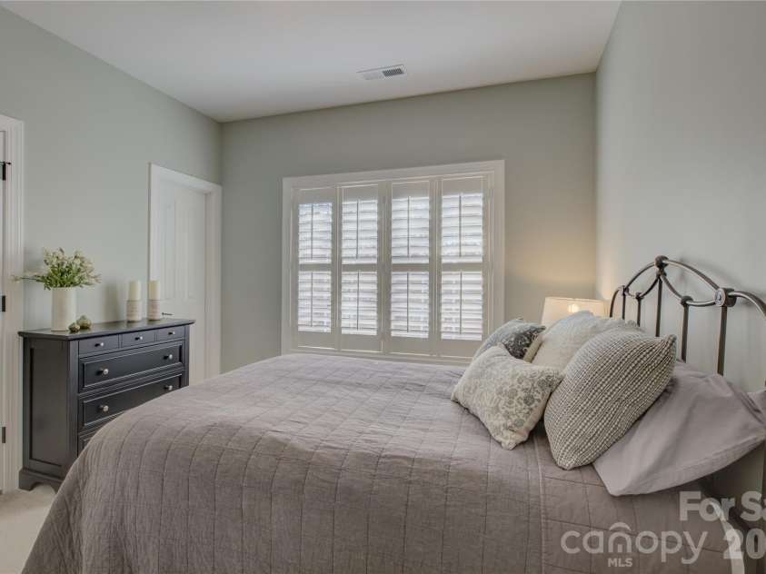 16336 Crystal Downs Lane, Charlotte, NC 28278.  MLS# CAR4335534, YatesRealty ID 2329. 