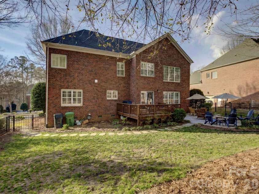 16336 Crystal Downs Lane, Charlotte, NC 28278.  MLS# CAR4335534, YatesRealty ID 2329. 