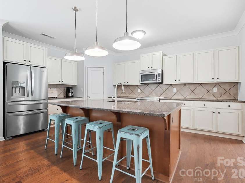 1290 Lange Court, Fort Mill, SC 29715.  MLS# CAR4359949, YatesRealty ID 23290. 