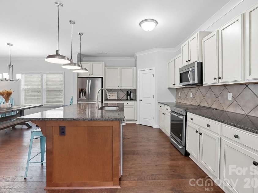 1290 Lange Court, Fort Mill, SC 29715.  MLS# CAR4359949, YatesRealty ID 23290. 