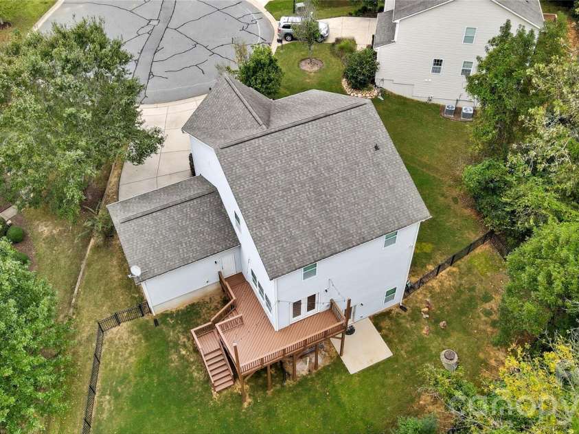 1290 Lange Court, Fort Mill, SC 29715.  MLS# CAR4359949, YatesRealty ID 23290. 