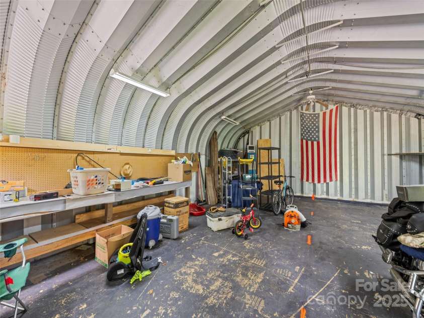 165 Lollis Lane, Bryson City, NC 28713.  MLS# CAR4274948, YatesRealty ID 23290. 