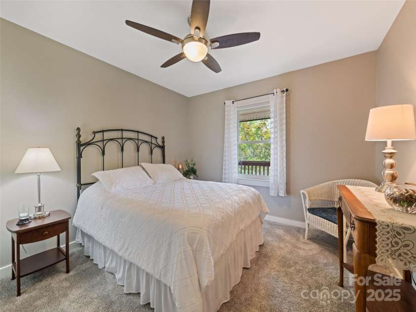 165 Lollis Lane, Bryson City, NC 28713.  MLS# CAR4274948, YatesRealty ID 23290. 