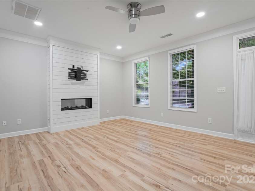 135 Singleton Road, Mooresville, NC 28117.  MLS# CAR4215763, YatesRealty ID 23292. 