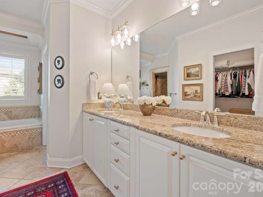 1890 Waterbury Court, Hickory, NC 28602.  MLS# CAR4381498, YatesRealty ID 23292. 