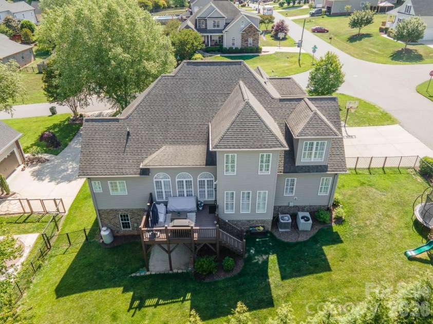 1890 Waterbury Court, Hickory, NC 28602.  MLS# CAR4381498, YatesRealty ID 23292. 