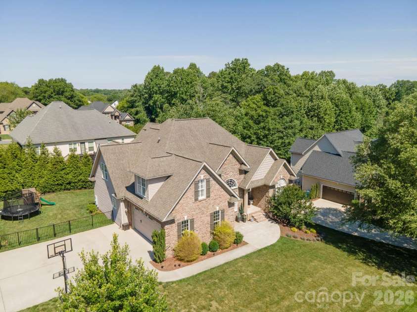 1890 Waterbury Court, Hickory, NC 28602.  MLS# CAR4381498, YatesRealty ID 23292. 
