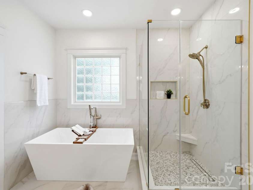 2616 Nations Commons Street, Fort Mill, SC 29708.  MLS# CAR4381737, YatesRealty ID 23293. Primary Bathroom