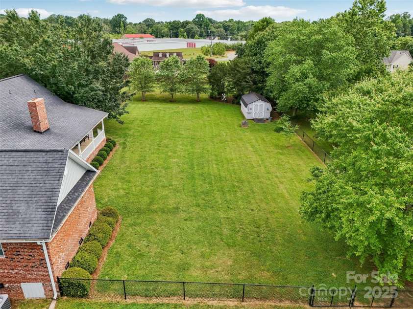 105 Gold Run Court, Kings Mountain, NC 28086.  MLS# CAR4264016, YatesRealty ID 23294. 