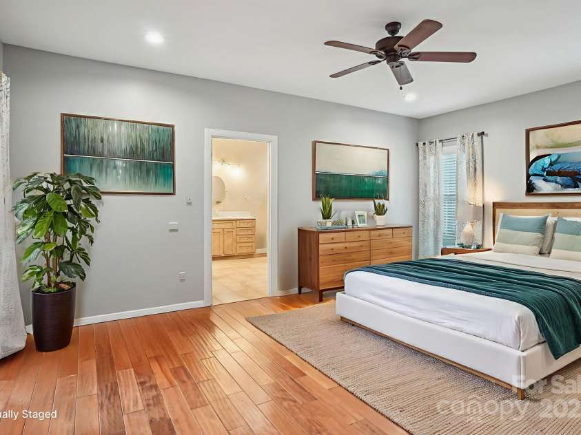 105 Gold Run Court, Kings Mountain, NC 28086.  MLS# CAR4264016, YatesRealty ID 23294. 