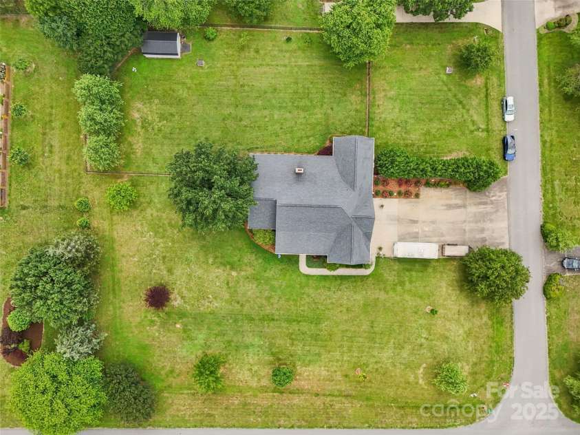 105 Gold Run Court, Kings Mountain, NC 28086.  MLS# CAR4264016, YatesRealty ID 23294. 