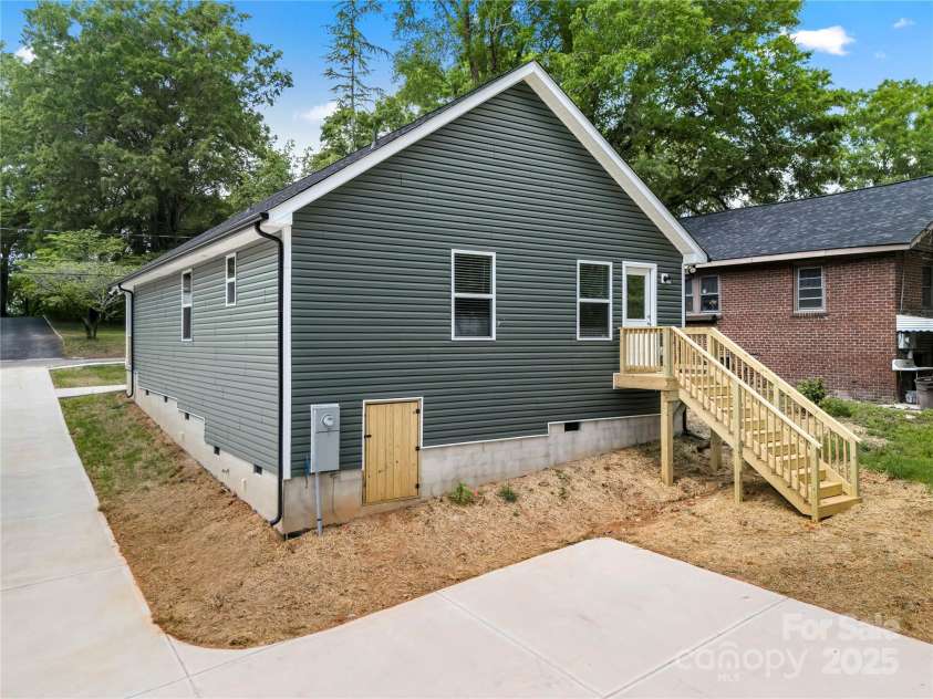 212 Correll Street, Landis, NC 28025.  MLS# CAR4260942, YatesRealty ID 23296. 