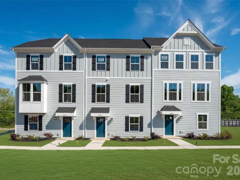 6004 Blue Ridge Oak Road, Charlotte, NC 28278.  MLS# CAR4337440, YatesRealty ID 23296. 
