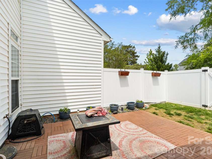 173 Snead Road, Fort Mill, SC 29715.  MLS# CAR4380395, YatesRealty ID 23298. 