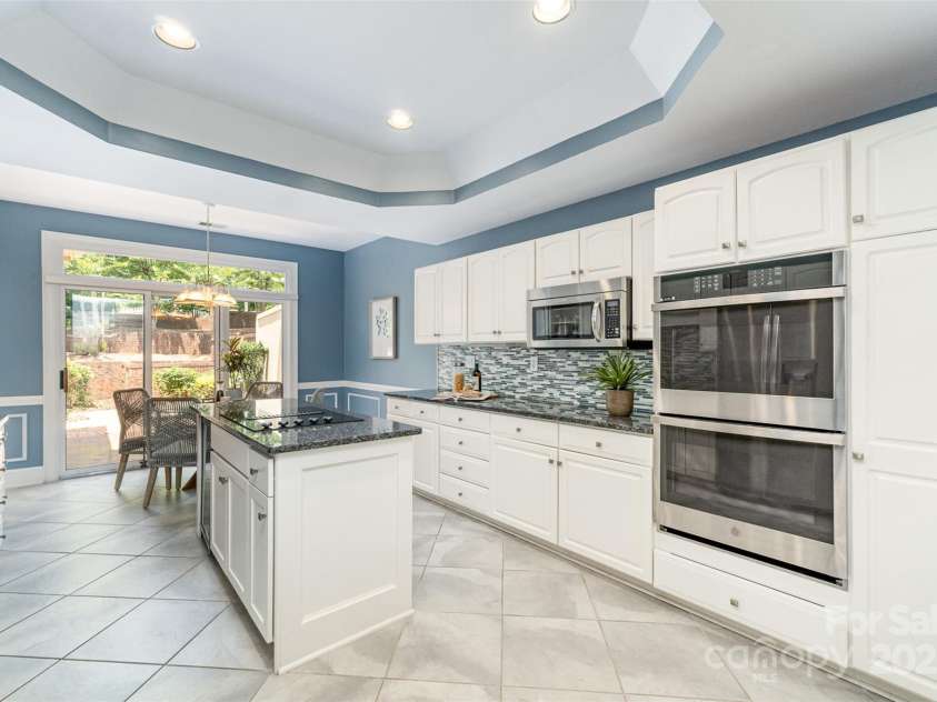 6602 Gaywind Drive, Charlotte, NC 28226.  MLS# CAR4274468, YatesRealty ID 23299. 