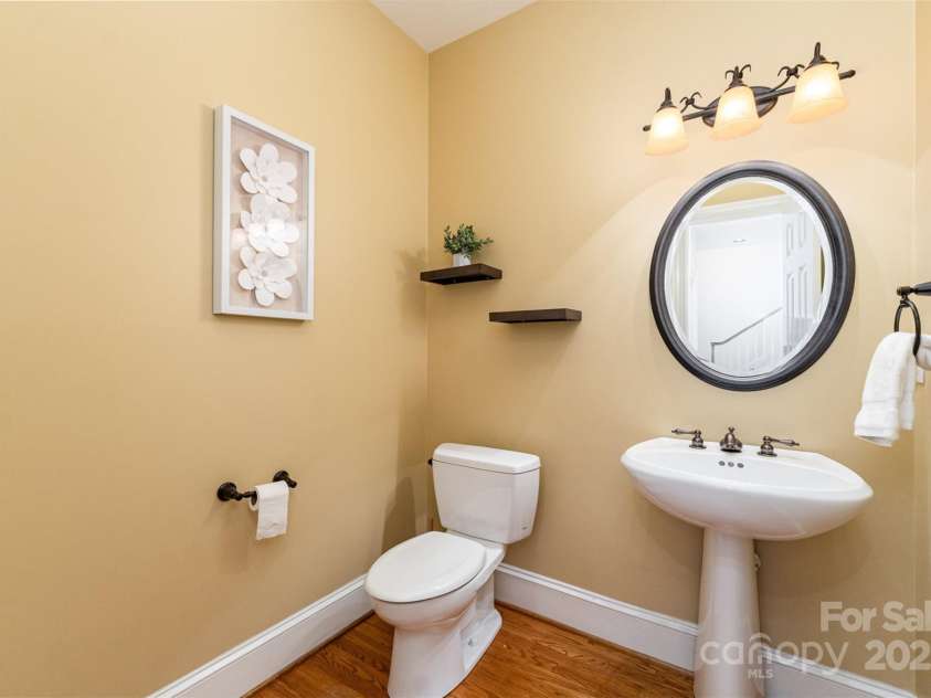 6602 Gaywind Drive, Charlotte, NC 28226.  MLS# CAR4274468, YatesRealty ID 23299. 