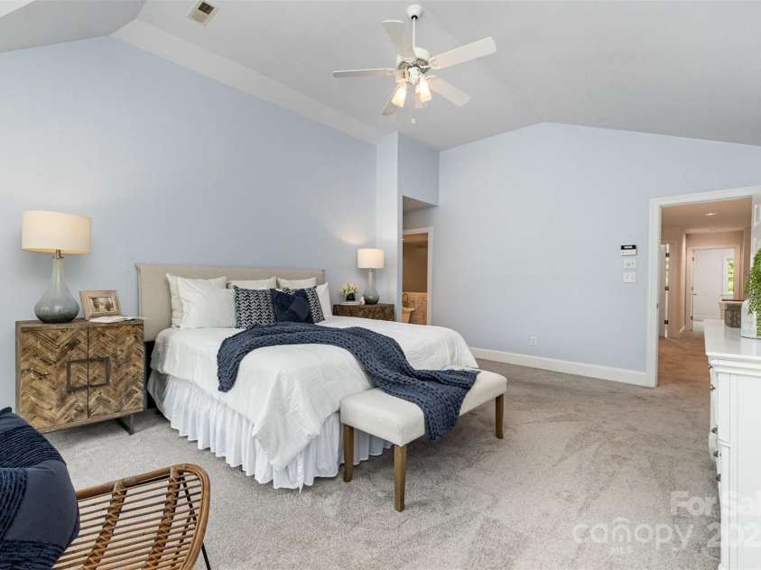 6602 Gaywind Drive, Charlotte, NC 28226.  MLS# CAR4274468, YatesRealty ID 23299. 