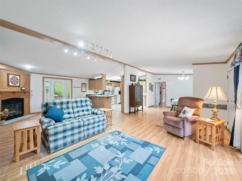 469 Hensley Branch, Burnsville, NC 28714.  MLS# CAR4244936, YatesRealty ID 233. 