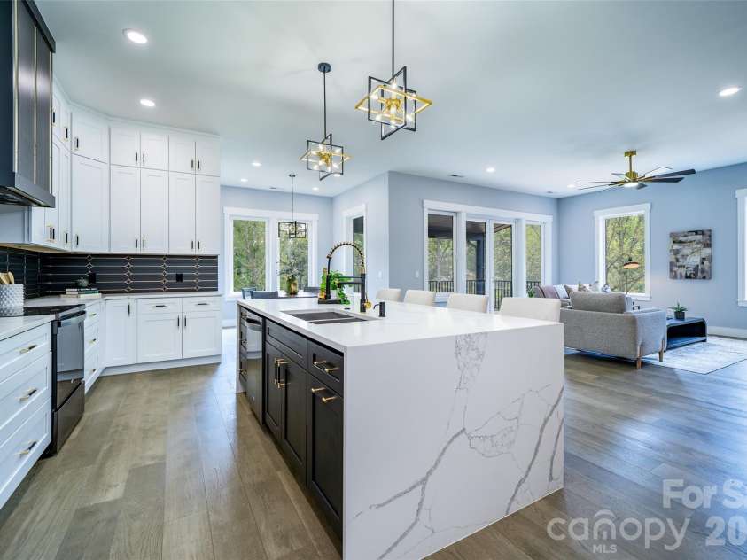 27 George Allen Ridge, Arden, NC 28704.  MLS# CAR4301850, YatesRealty ID 2330. 