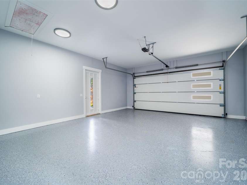 27 George Allen Ridge, Arden, NC 28704.  MLS# CAR4301850, YatesRealty ID 2330. 