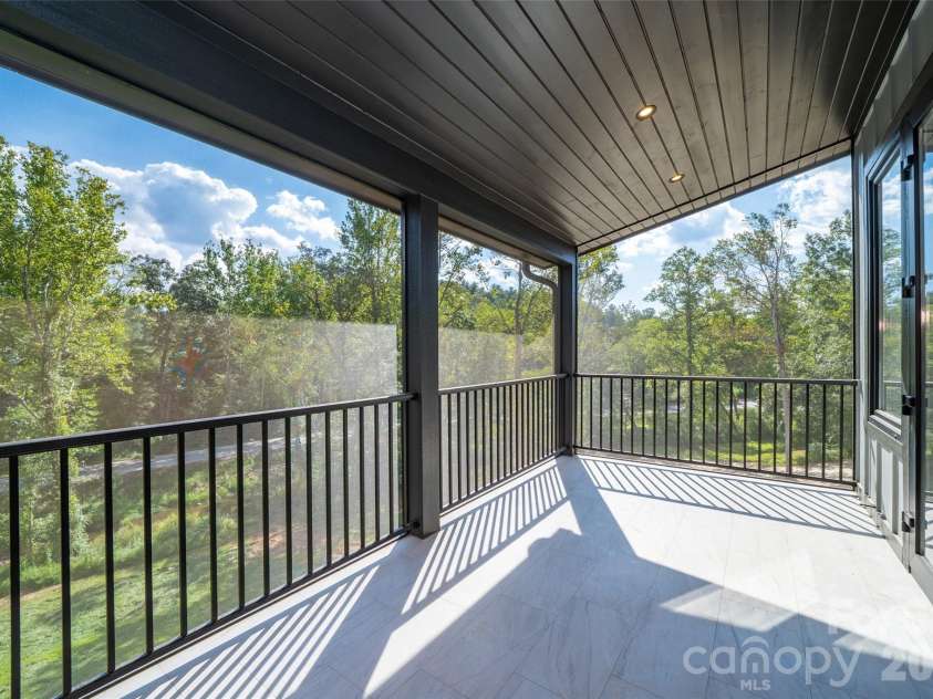 27 George Allen Ridge, Arden, NC 28704.  MLS# CAR4301850, YatesRealty ID 2330. 