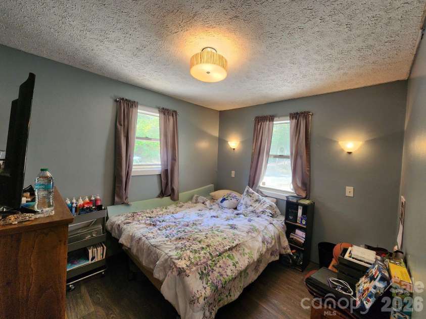 41 Gunches Dirt Road, Candler, NC 28715.  MLS# CAR4337380, YatesRealty ID 2330. 