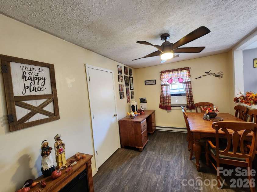 41 Gunches Dirt Road, Candler, NC 28715.  MLS# CAR4337380, YatesRealty ID 2330. 