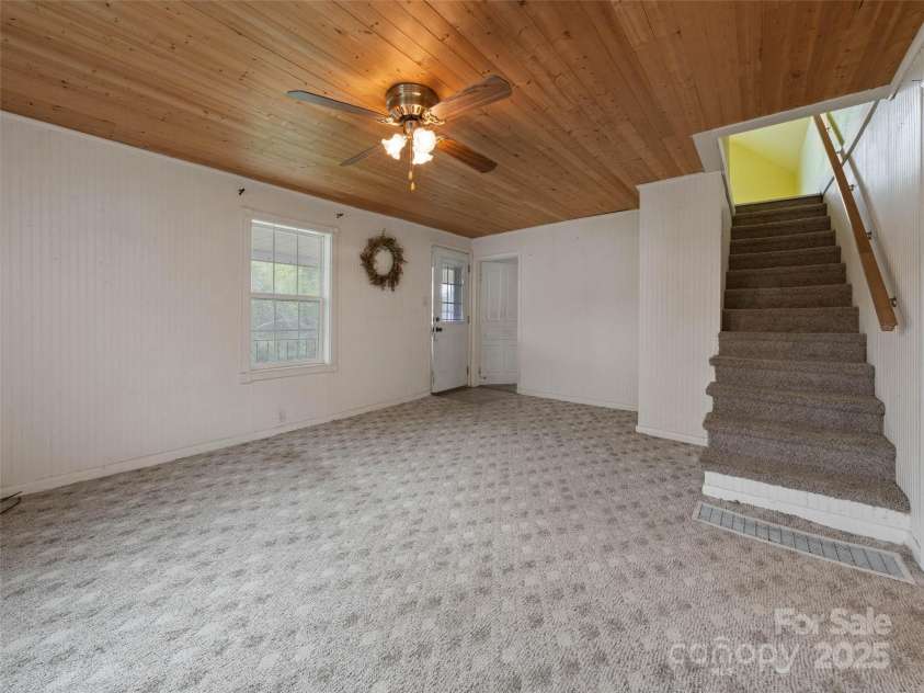 20 & 28 Toby Drive, Asheville, NC 28806.  MLS# CAR4261356, YatesRealty ID 23300. 