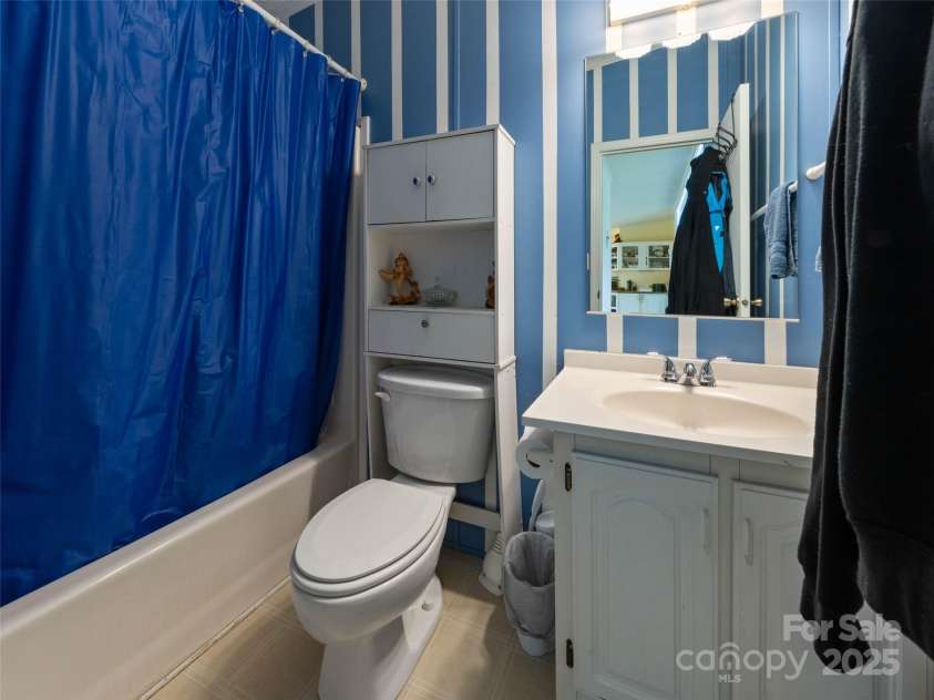 20 & 28 Toby Drive, Asheville, NC 28806.  MLS# CAR4261356, YatesRealty ID 23300. 