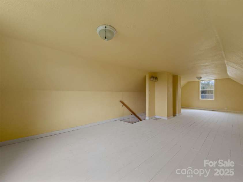 20 & 28 Toby Drive, Asheville, NC 28806.  MLS# CAR4261356, YatesRealty ID 23300. Ceilings in updtairs are below 7 feet.