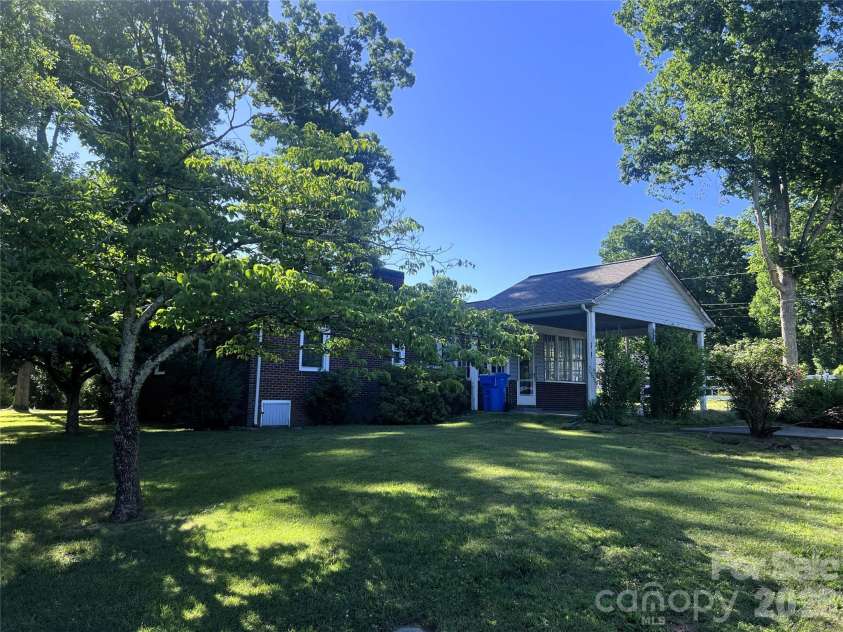 209 Roxford Road, Kings Mountain, NC 28086.  MLS# CAR4382118, YatesRealty ID 23300. 