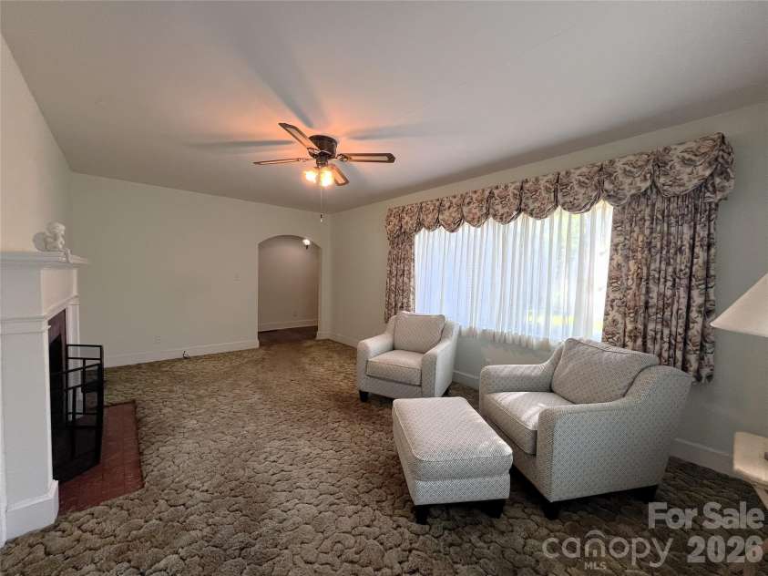 209 Roxford Road, Kings Mountain, NC 28086.  MLS# CAR4382118, YatesRealty ID 23300. 