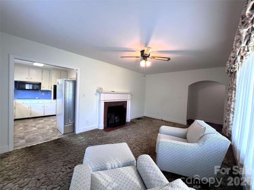 209 Roxford Road, Kings Mountain, NC 28086.  MLS# CAR4382118, YatesRealty ID 23300. 