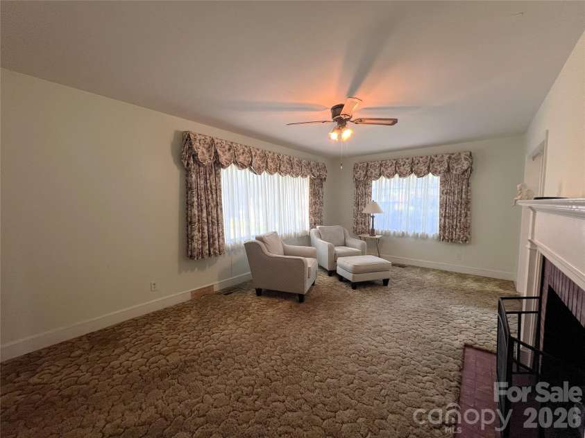 209 Roxford Road, Kings Mountain, NC 28086.  MLS# CAR4382118, YatesRealty ID 23300. 