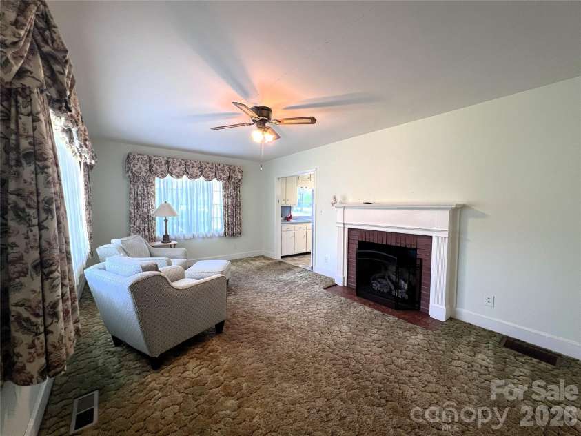 209 Roxford Road, Kings Mountain, NC 28086.  MLS# CAR4382118, YatesRealty ID 23300. 