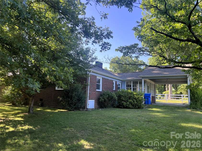 209 Roxford Road, Kings Mountain, NC 28086.  MLS# CAR4382118, YatesRealty ID 23300. 