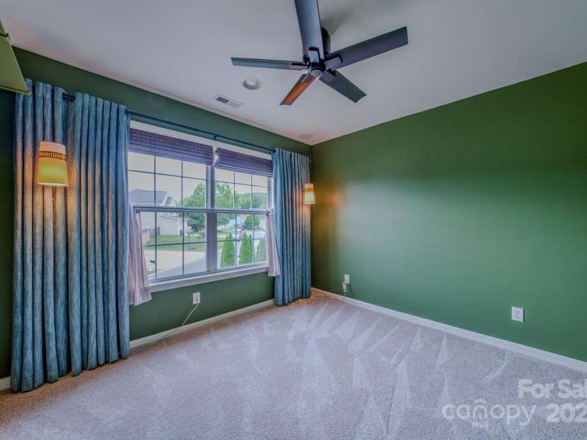 36 Stone River Drive, Asheville, NC 28804.  MLS# CAR4268666, YatesRealty ID 23301. 