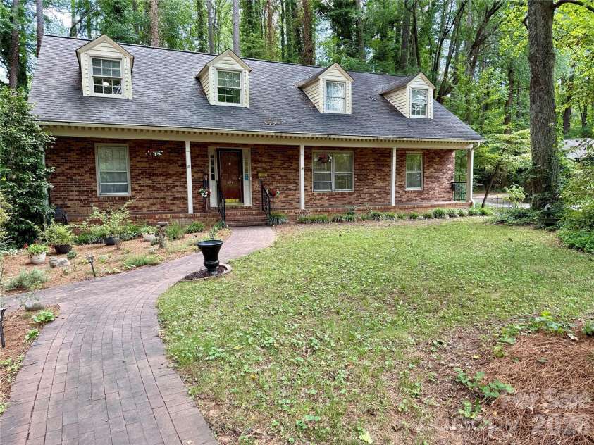 604 Whittington Place, Statesville, NC 28677.  MLS# CAR4362942, YatesRealty ID 23302. 