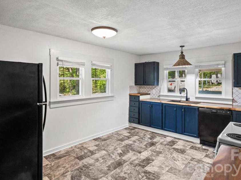 612 Rowan Mills Road, Salisbury, NC 28147.  MLS# CAR4374315, YatesRealty ID 23304. 