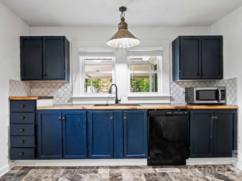 612 Rowan Mills Road, Salisbury, NC 28147.  MLS# CAR4374315, YatesRealty ID 23304. 